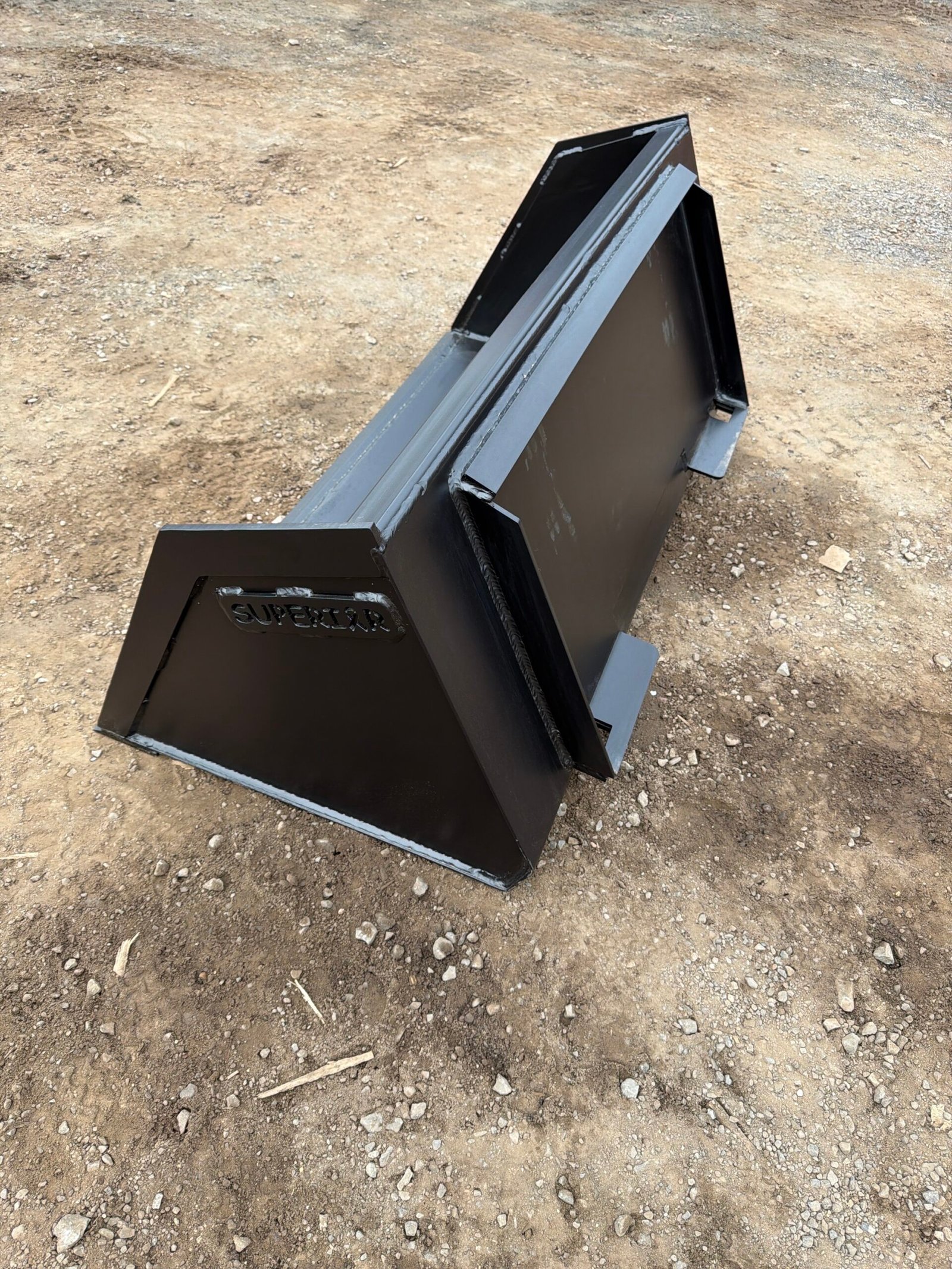 42″ High Capacity Bucket – MT Mount