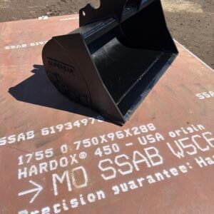 Custom Heavy Duty Excavator Bucket - Superior Buckets NJ Fabrication Detail 22