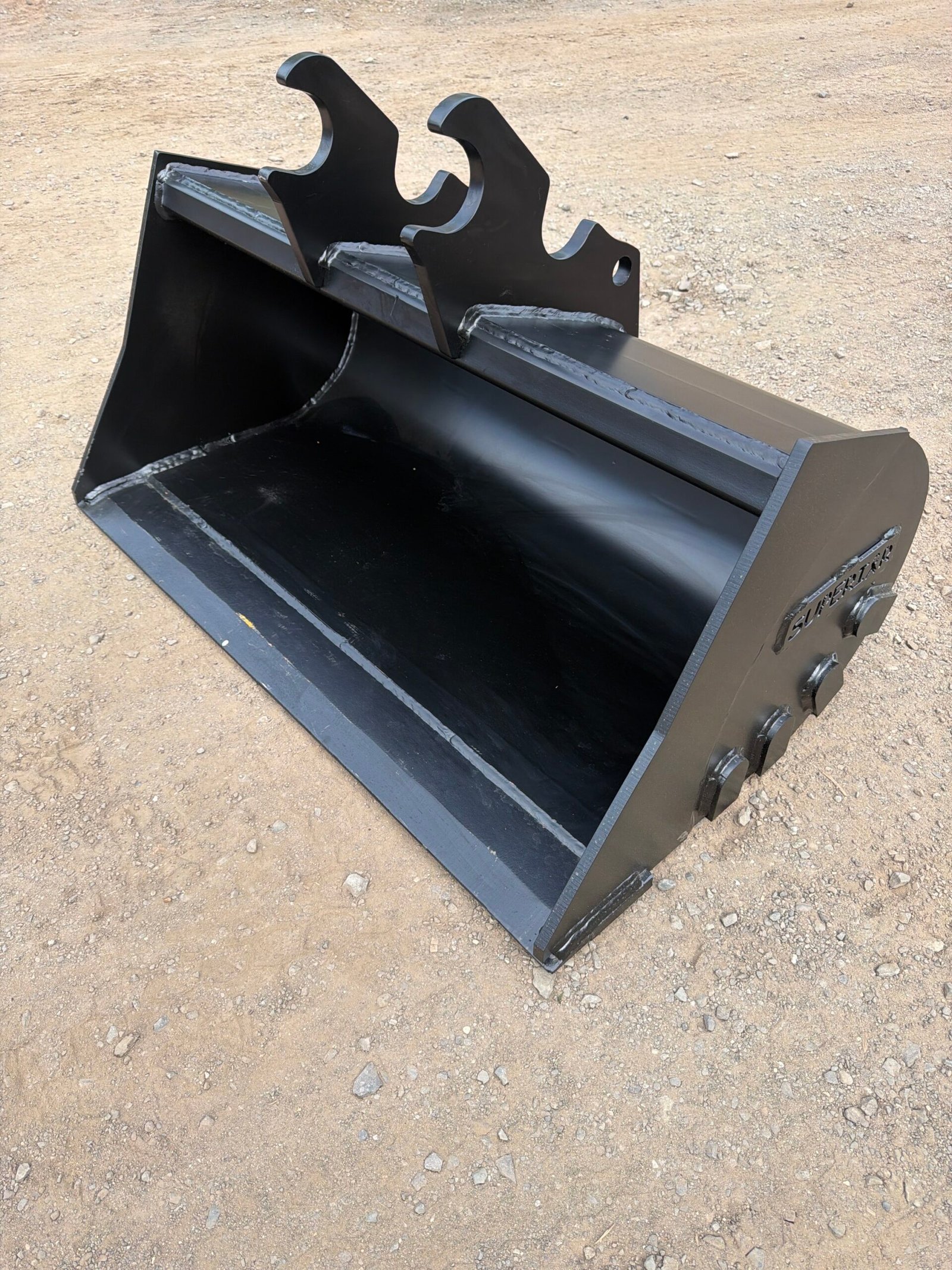42″ Kubota KX040-Style Excavator Bucket – Fits KX033–KX121-3