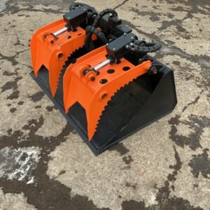 46 inch Grapple Bucket - Smooth Bottom - Dingo Mount - Superior Buckets NJ