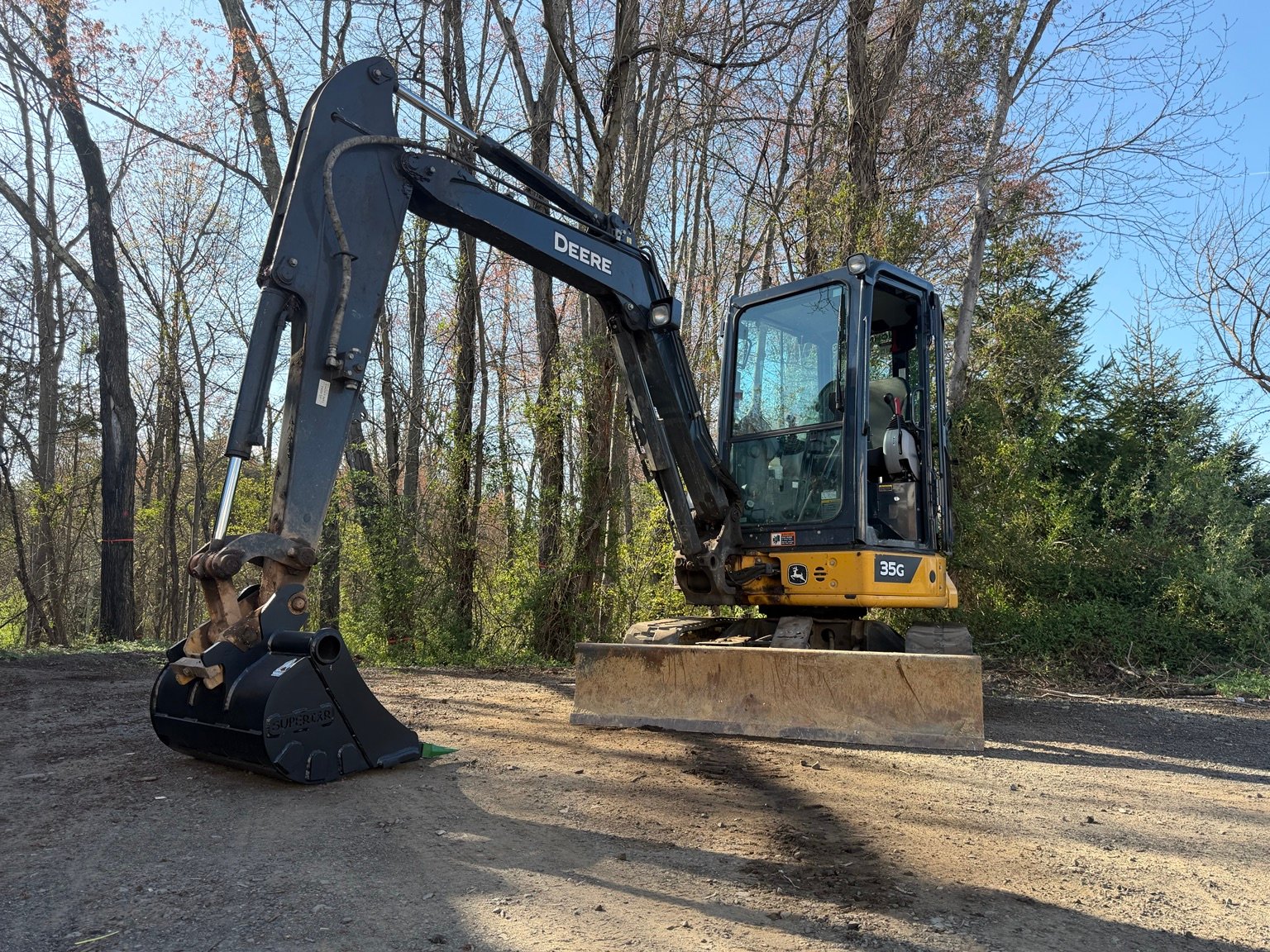 custom bucket builder for excavator and equipment attachments