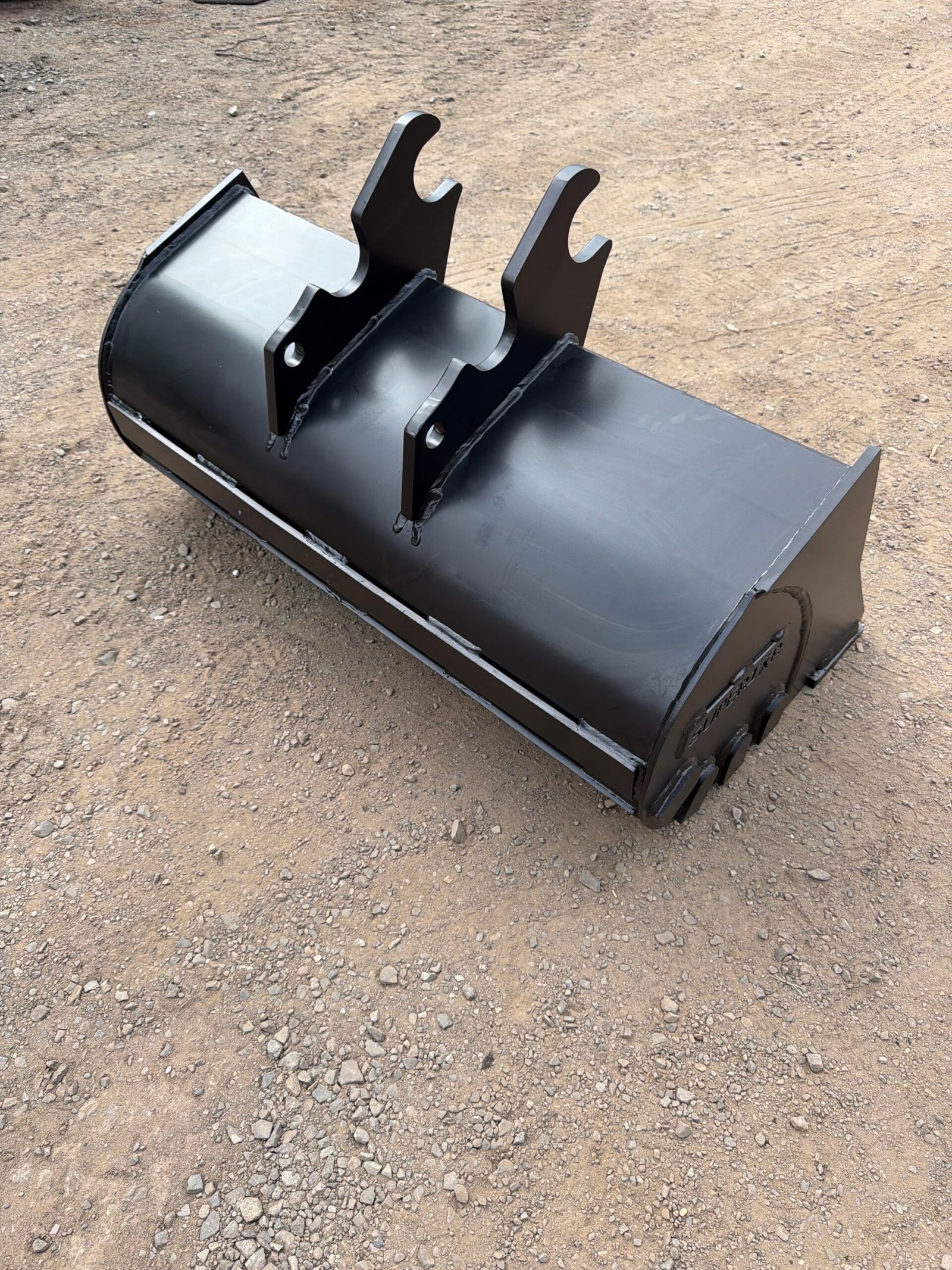 42″ Kubota KX040-Style Excavator Bucket – Fits KX033–KX121-3